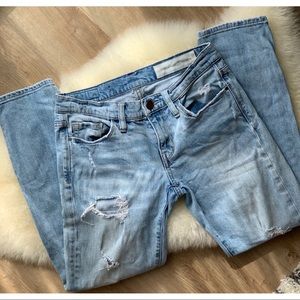 TREASURE & BOND • Distressed Light Boyfriend Ankle